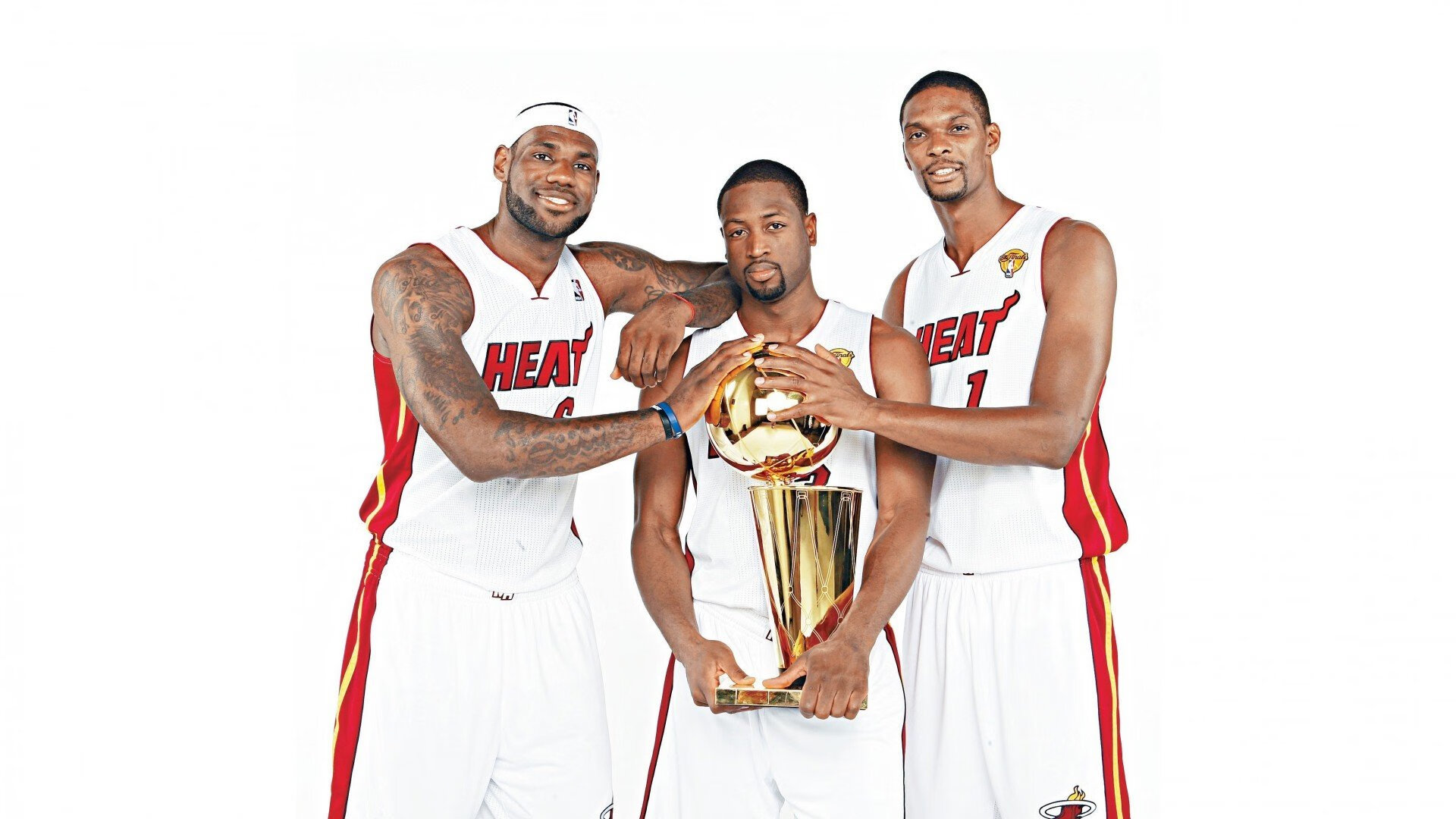 库里连续十场比赛得分超过败北，拜仁挑战极限！