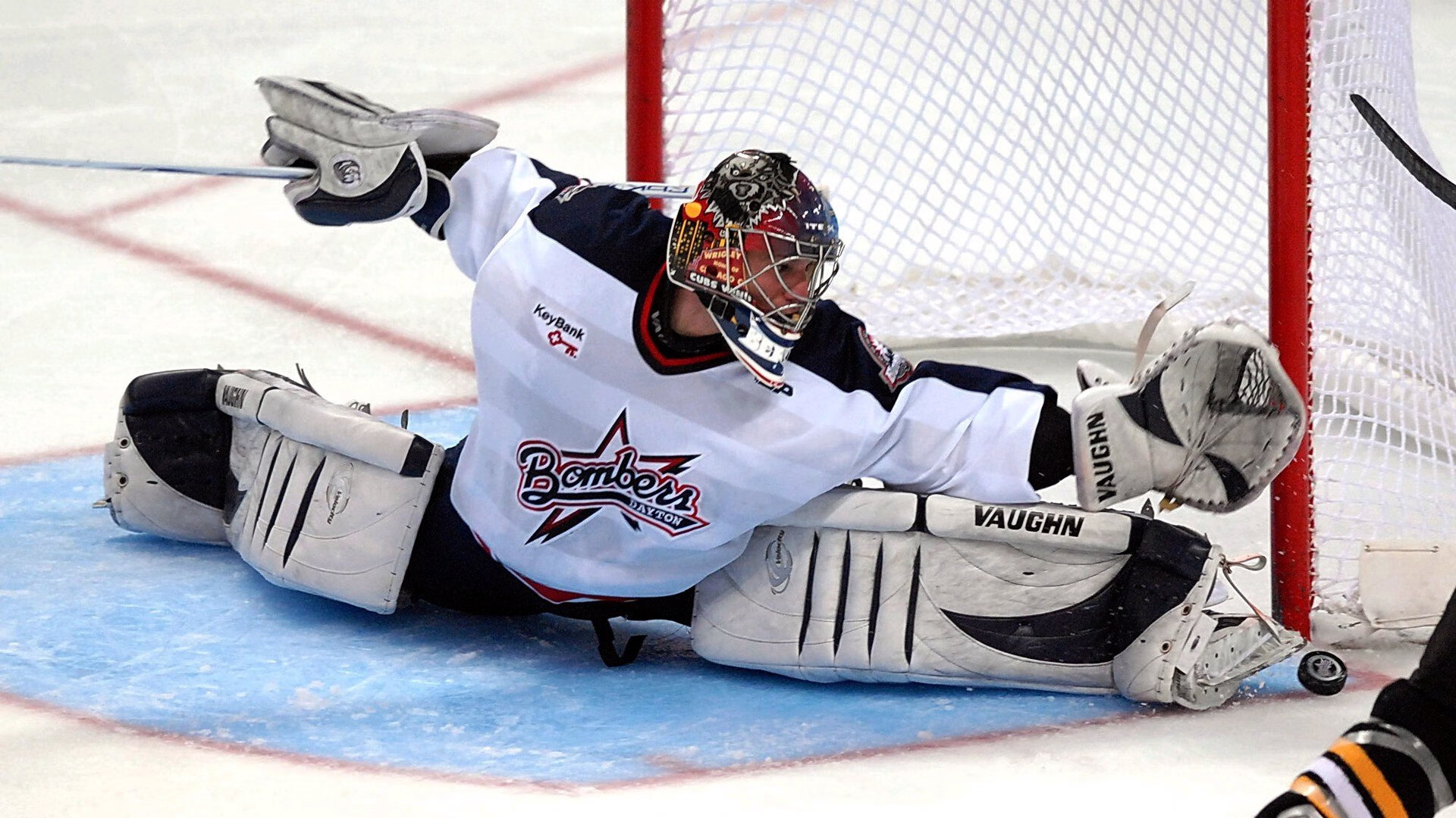 西亚卡姆爆冷击败TL，精彩发挥引爆全场！